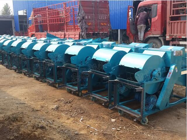 多功能鍘草粉碎揉搓機（jī）采用高速切削的原理（lǐ）一次（cì）性粉碎（suì）成絲狀