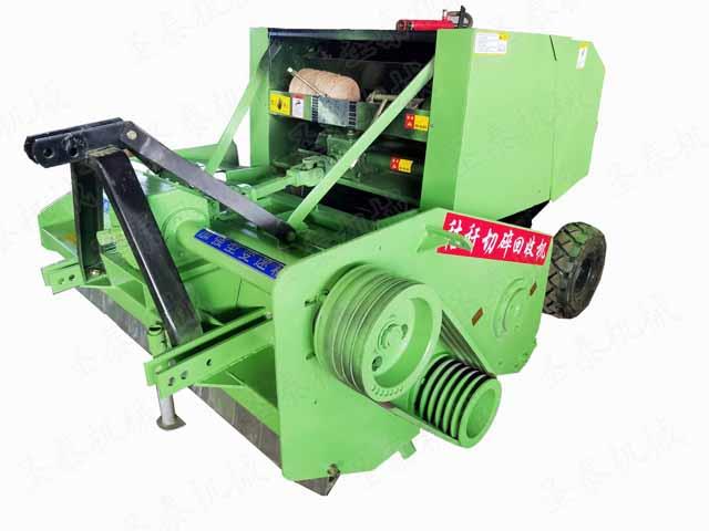 自走式稻草打捆機在實際的（de）操作中，其裝卸和運輸（shū）過程都非常方便，最多可以節約（yuē）50%的勞動力