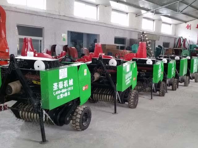 打捆機在維修、保養時（shí），必須切斷發動機動力輸出