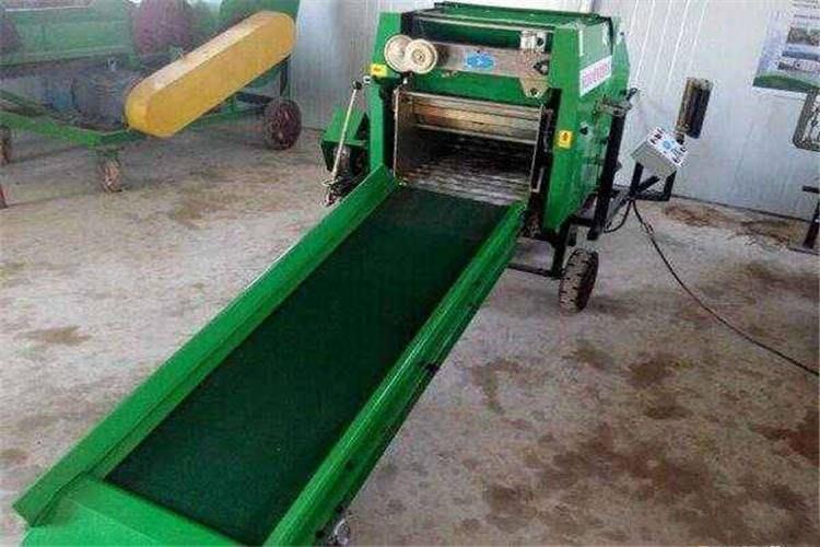 使用青貯打捆機時嚴禁調整機器參數，違（wéi）者予以嚴懲（chéng）