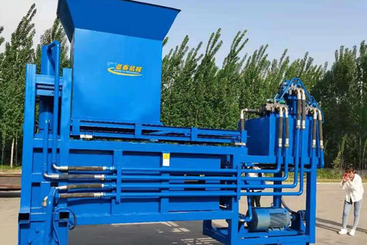 液压方捆打包机